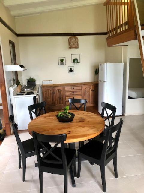 Montville Holiday Apartments Екстериор снимка